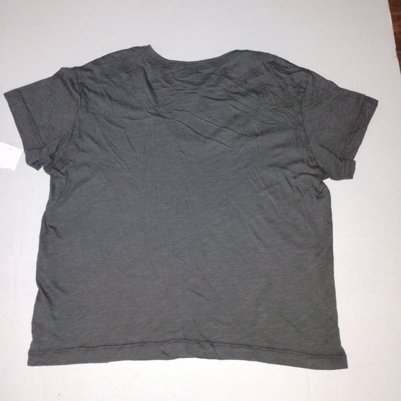 NEW NO TAGS Buck Mason Women’s V-Neck Tee Size Small  Dark Grey  Cropped Fit - Picture 3 of 4